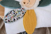 Plüss oroszlán dédelgetéshez Lion Doudou Petal Boh'aime Doudou et Compagnie sárga 27 cm ajándékcsomagolásban 0 hó-tól
