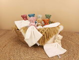 Plüss mackó kendővel dédelgetéshez My Little Bear Doudou et Compagnie ajándékcsomagolásban több színben 10 cm 0 hó-tól