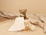 Plüss mackó kendővel dédelgetéshez My Little Bear Doudou et Compagnie ajándékcsomagolásban több színben 10 cm 0 hó-tól