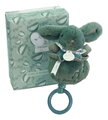 Plyšový zajačik s melódiou Lapin Doudou Music Box Green Doudou et Compagnie v darčekovom balení zelený 20 cm od 0 mes