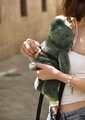 Plyšový crossbody vak medvedík Khaki Bear Bag Doudou et Compagnie s popruhom zelený 30 cm od 24 mes DC4376