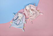 Plyšový zajačik na maznanie Ocean Heart Bunny Doudou et Compagnie v darčekovom balení modrý  25 cm od 0 mes DC4674