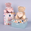 Plyšový medvedík so srdiečkom Heart Bear Unicef Doudou et Compagnie v darčekovom balení hnedý 24 cm od 0 mes DC4681