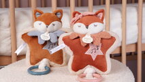 Plyšová líštička s melódiou Timo Music Box Doudou et Compagnie v darčekovom balení modrá 16 cm od 0 mes DC4695
