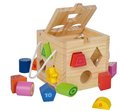 Drevená didaktická kocka Shape Sorting Cube Eichhorn s 12 vkladacími kockami od 12 mes