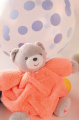 Plyšový medveď Chubby Neon Kaloo 18 cm v darčekovom balení pre najmenších oranžový