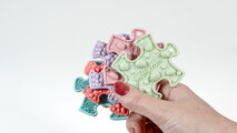 Ortopedică podložka Nano puzzle în puzzle MUFFIK pentru dezvoltarea sănătoasă a tălpilor, galben pastel