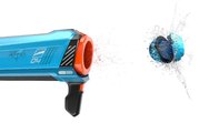 Vodný granátomet s farebným LED displejom SpyraGravity Blue Spyra s integrovanou batériou s USB-C nabíjaním a 4 vodné granáty s dostrelom 16 m