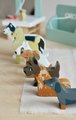 Drevený salón pre psíkov Waggy Tails Dog Salon Tender Leaf Toys so 7 figúrkami psíkov