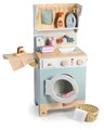 Drevená práčovňa s práčkou s predným plnením Laundrette Tender Leaf Toys s drezom žehličkou a kôš na bielizeň výška 92 cm