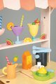 Drevený plážový bar s nápojmi Drinks Trolley Tender Leaf Toys s tabuľkou na písanie kriedou