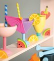 Drevený plážový bar s nápojmi Drinks Trolley Tender Leaf Toys s tabuľkou na písanie kriedou