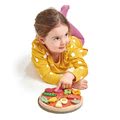 Drevená Pizza Party Tender Leaf Toys so 6 chrumkavými dielmi a 12 potravinami