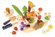 Drevený košík na zbieranie lesných plodov Wild Wood Forgaing Trug Tender Leaf Toys s hríbikmi jabĺčkami jahodami