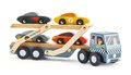 Drevený kamión Car Transporter Tender Leaf Toys s pohyblivou plošinou a 4 autíčkami