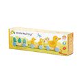 Drevený vláčik na ťahanie Pull Along Ducks Tender Leaf Toys s kačičkami a vajíčkami od 18 mes