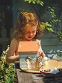 Drevený stánok s občerstvením na pláži Sandy´s Beach Hut Tender Leaf Toys s lehátkom a 3 figúrky čajok