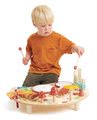 Drevený hudobný stôl Musical Table Tender Leaf Toys s bubnami xylofónom píšťalkou