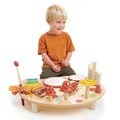 Drevený hudobný stôl Musical Table Tender Leaf Toys s bubnami xylofónom píšťalkou