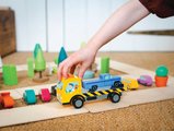 Drevené stohovateľné autíčka Stacking Cars Tender Leaf Toys 7 druhov autíčok pre rozvoj jemnej motoriky od 18 mes