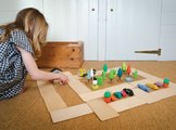 Drevené stohovateľné autíčka Stacking Cars Tender Leaf Toys 7 druhov autíčok pre rozvoj jemnej motoriky od 18 mes