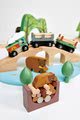 Drevená vláčikodráha v borovicovom lese Wild Pines Train set Tender Leaf Toys s vlakom a autami zvieratká s prírodou